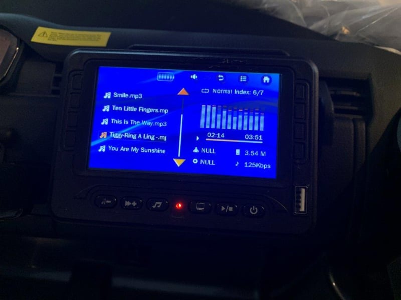 Land Rover Range Rover Sport Kinderauto 24Volt/2Sitzer/MP4/Fernsteuerung 4x4